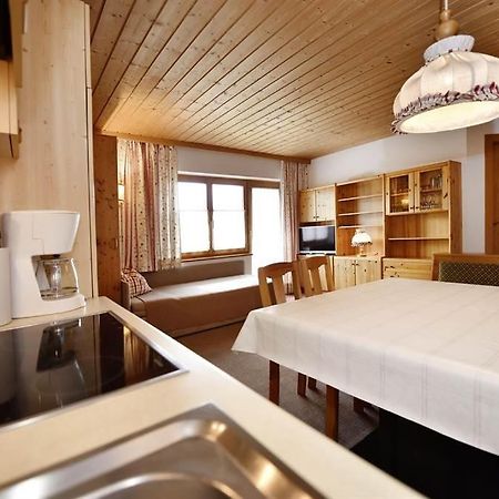 Bed and Breakfast Berghof Gundalatsch Gaschurn Esterno foto