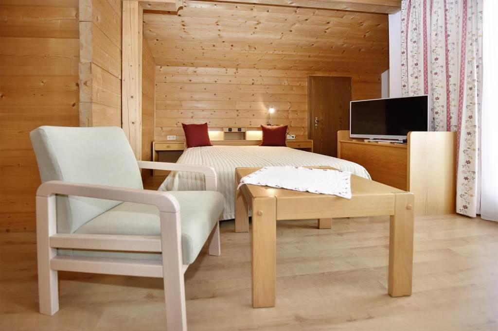 Bed and Breakfast Berghof Gundalatsch Gaschurn Esterno foto