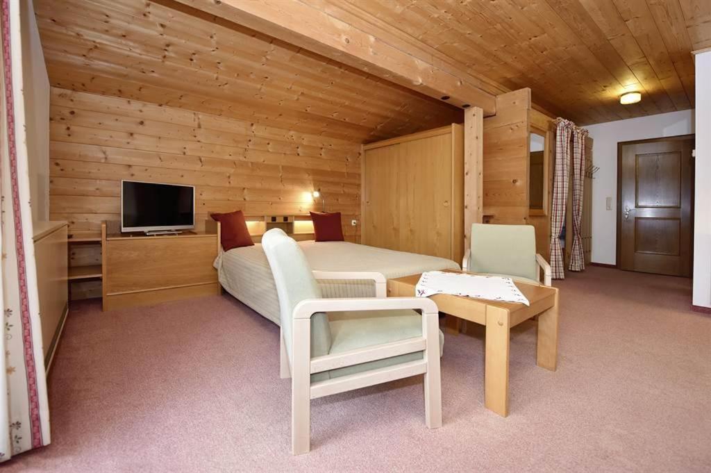 Bed and Breakfast Berghof Gundalatsch Gaschurn Esterno foto