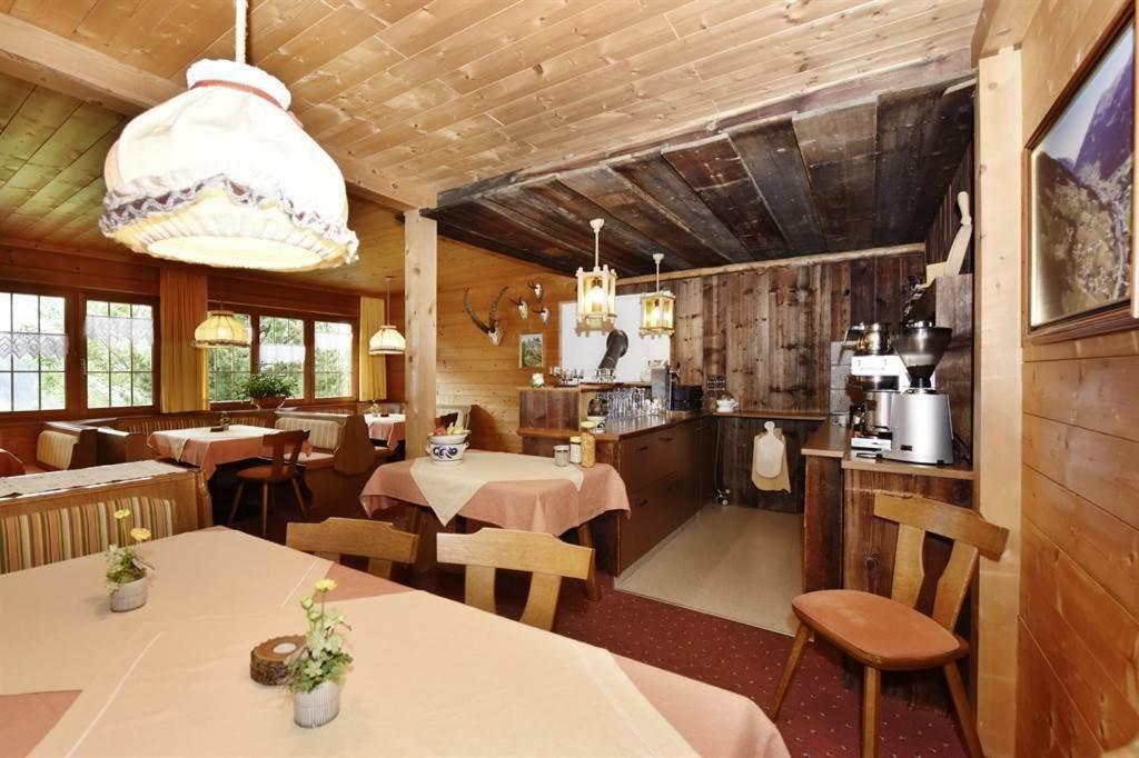 Bed and Breakfast Berghof Gundalatsch Gaschurn Esterno foto