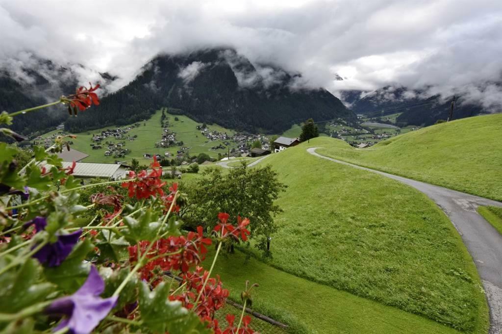 Bed and Breakfast Berghof Gundalatsch Gaschurn Esterno foto